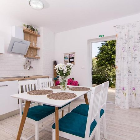 Apartman Sun Solin Apartment Exterior photo